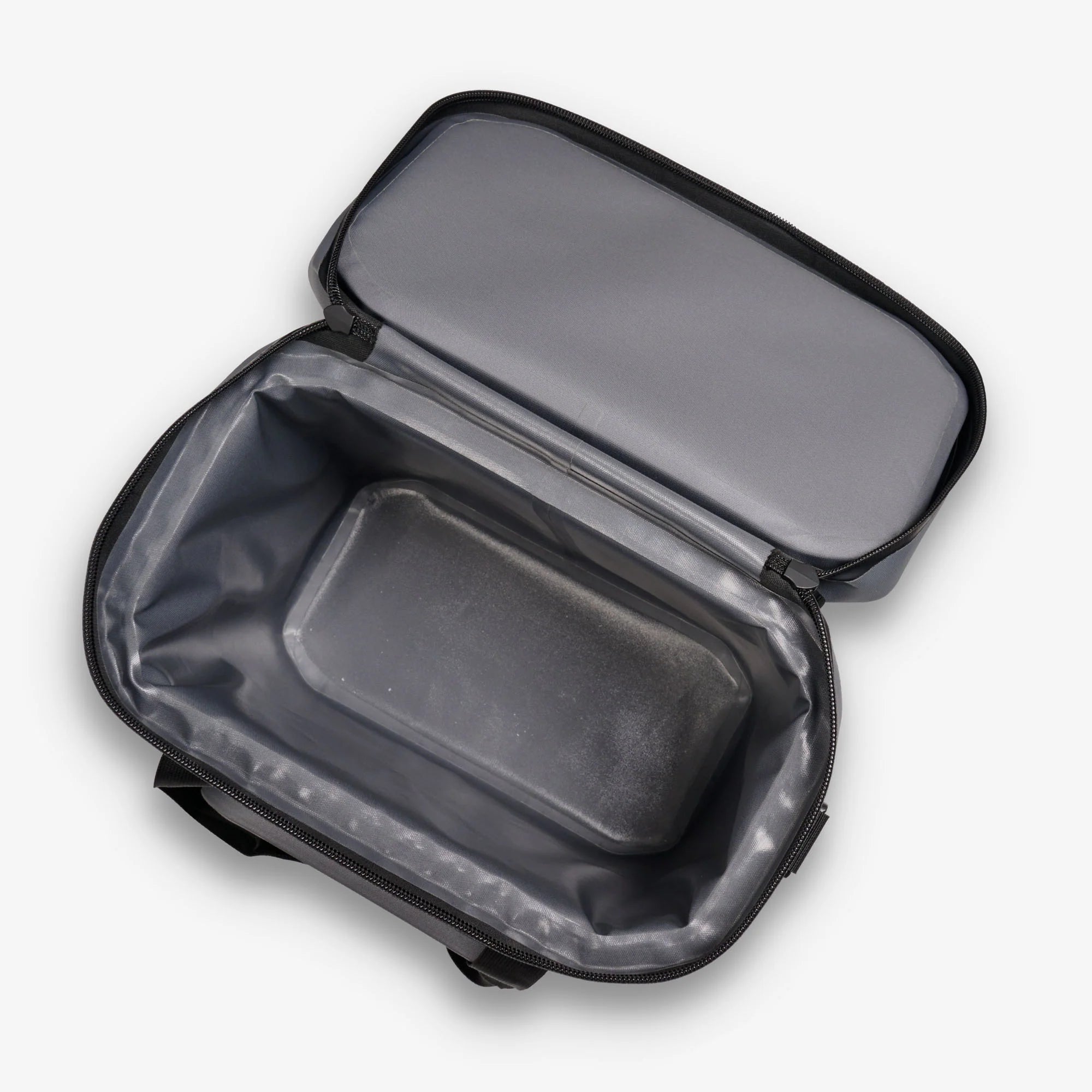 Igloo Insulated Cooler Outdoor Cooler Trailmate® 30-Can Cooler Bag - Image 13