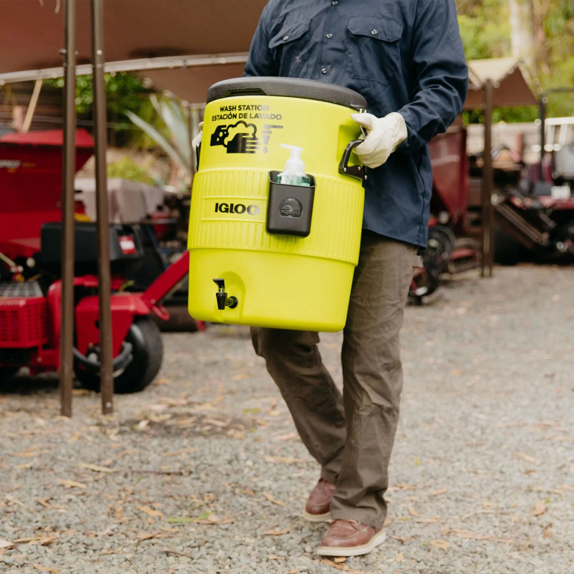 Igloo Insulated Cooler Durable Cooler 10 Gallon Handwash Station - Image 4