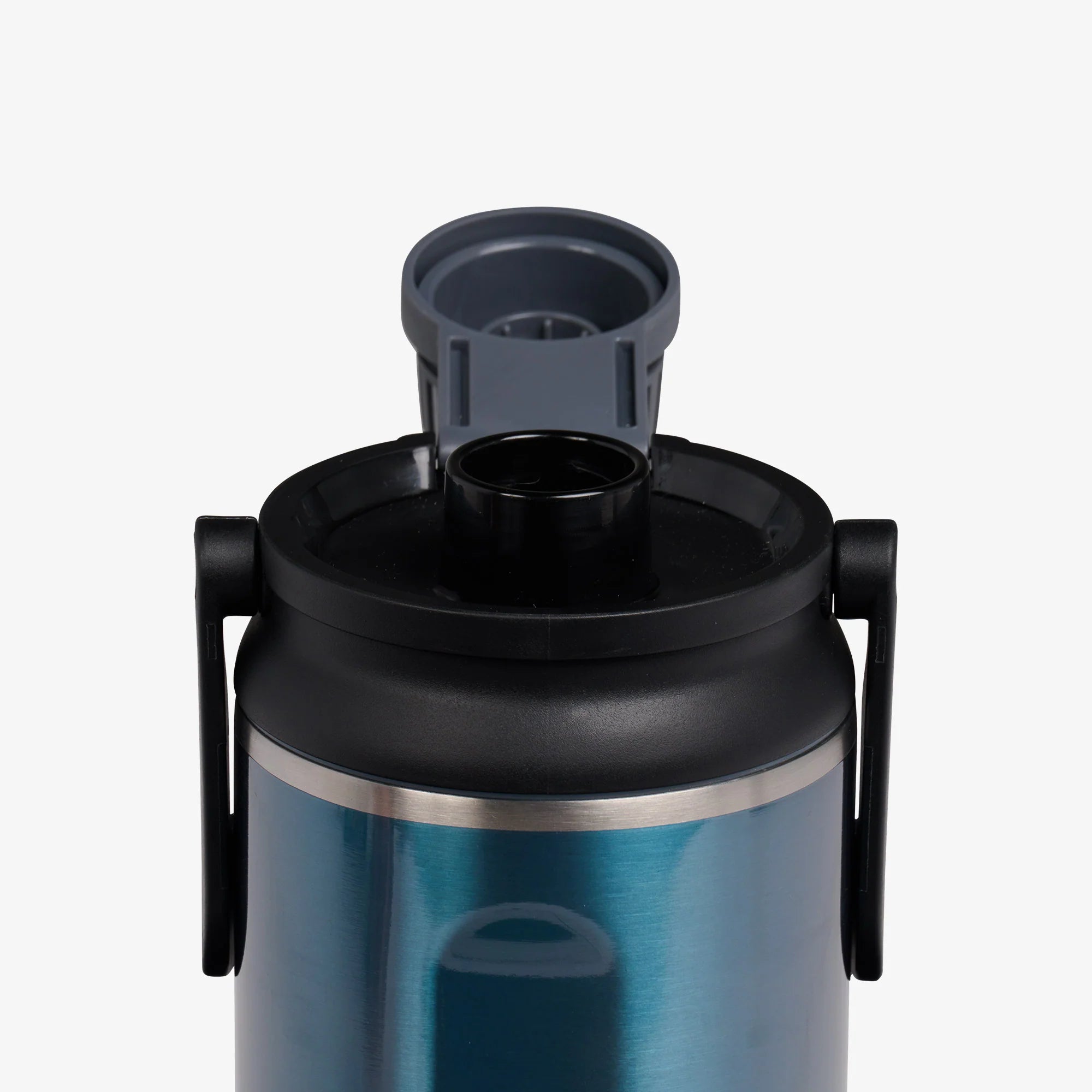 Igloo Insulated Cooler Durable Cooler 46 Oz Twist Flip'n'Sip Chug Bottle - Image 6