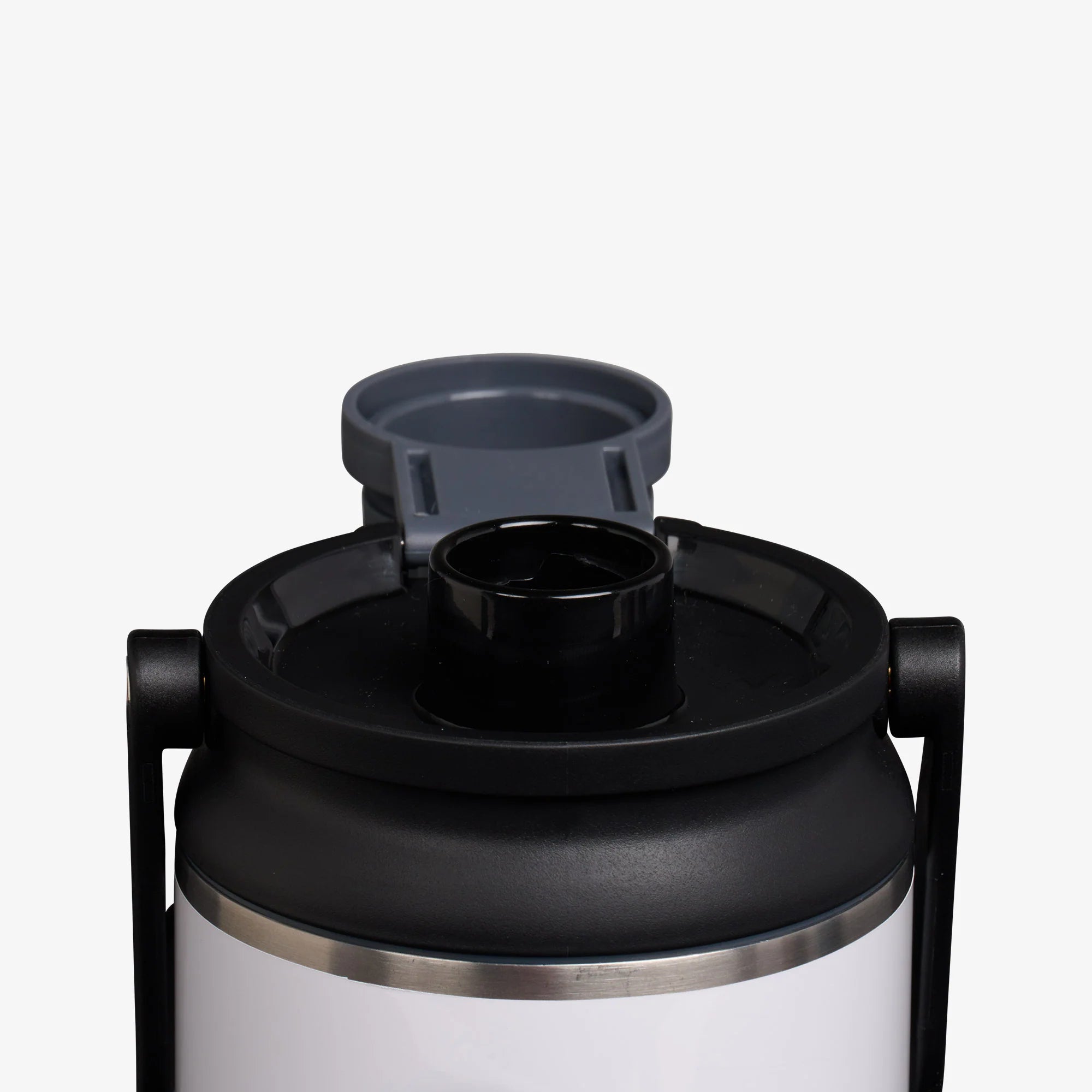 Igloo Insulated Cooler Durable Cooler 36 Oz Twist Flip'n'Sip Chug Bottle - Image 10