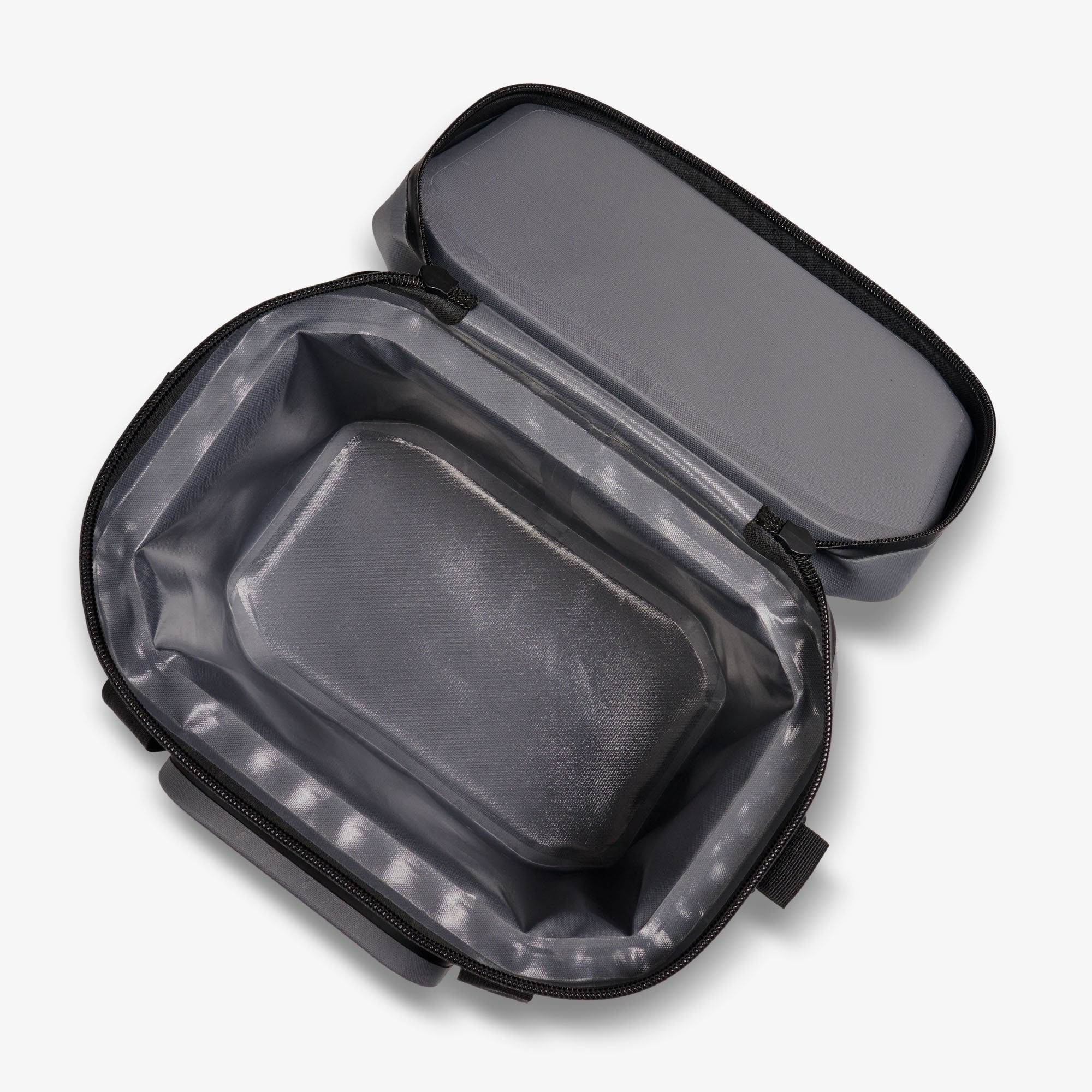 Igloo Insulated Cooler Outdoor Cooler Trailmate® 18-Can Cooler Bag - Image 5
